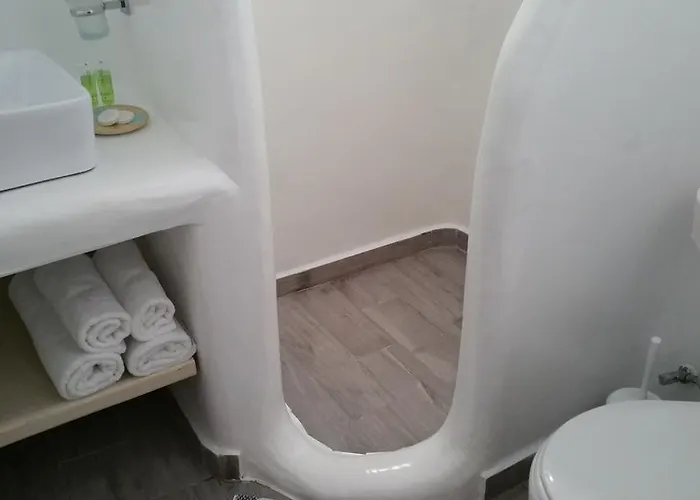 Varnali Small Boutique 2*