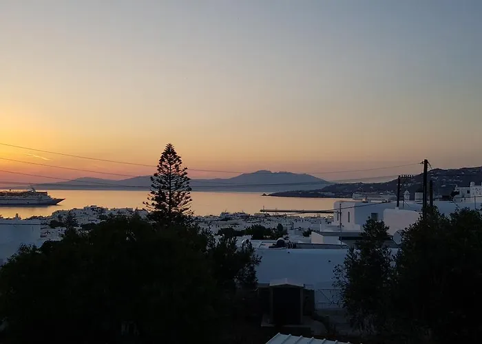 Varnali Small Boutique Mykonos Town