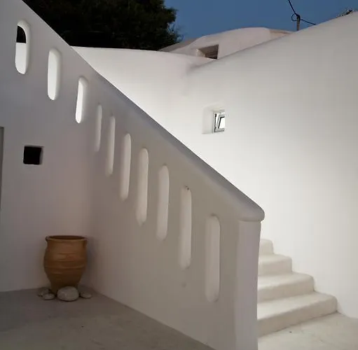 Varnali Small Boutique 2*