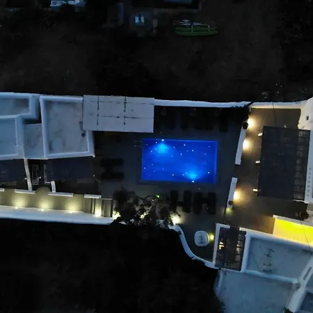 Varnali Small Boutique 2*