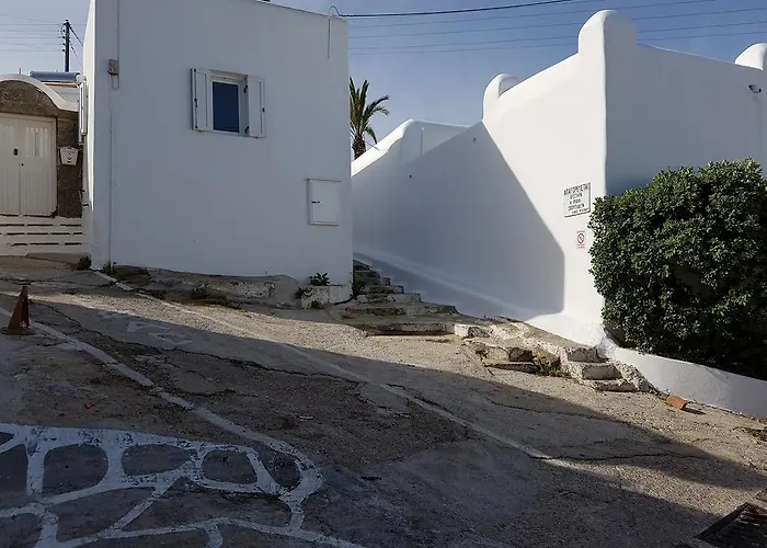 Πανσιόν Varnali Small Boutique 2*